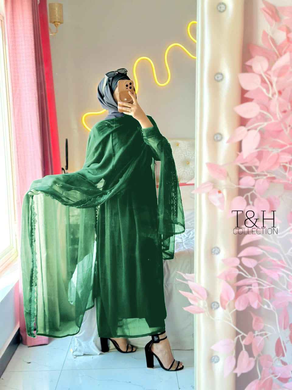 Elegant Chiffon Dupatta Maxi Dress for Graceful Occasions
