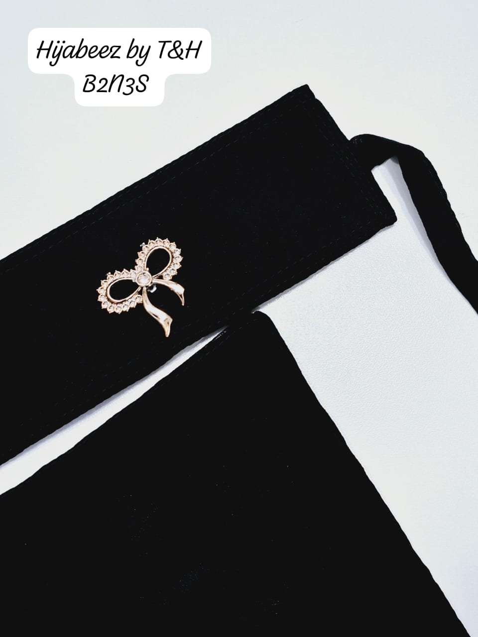 Mix Brooch Saudi Nikab Elegant Modest Wear With Stylish Detailing
