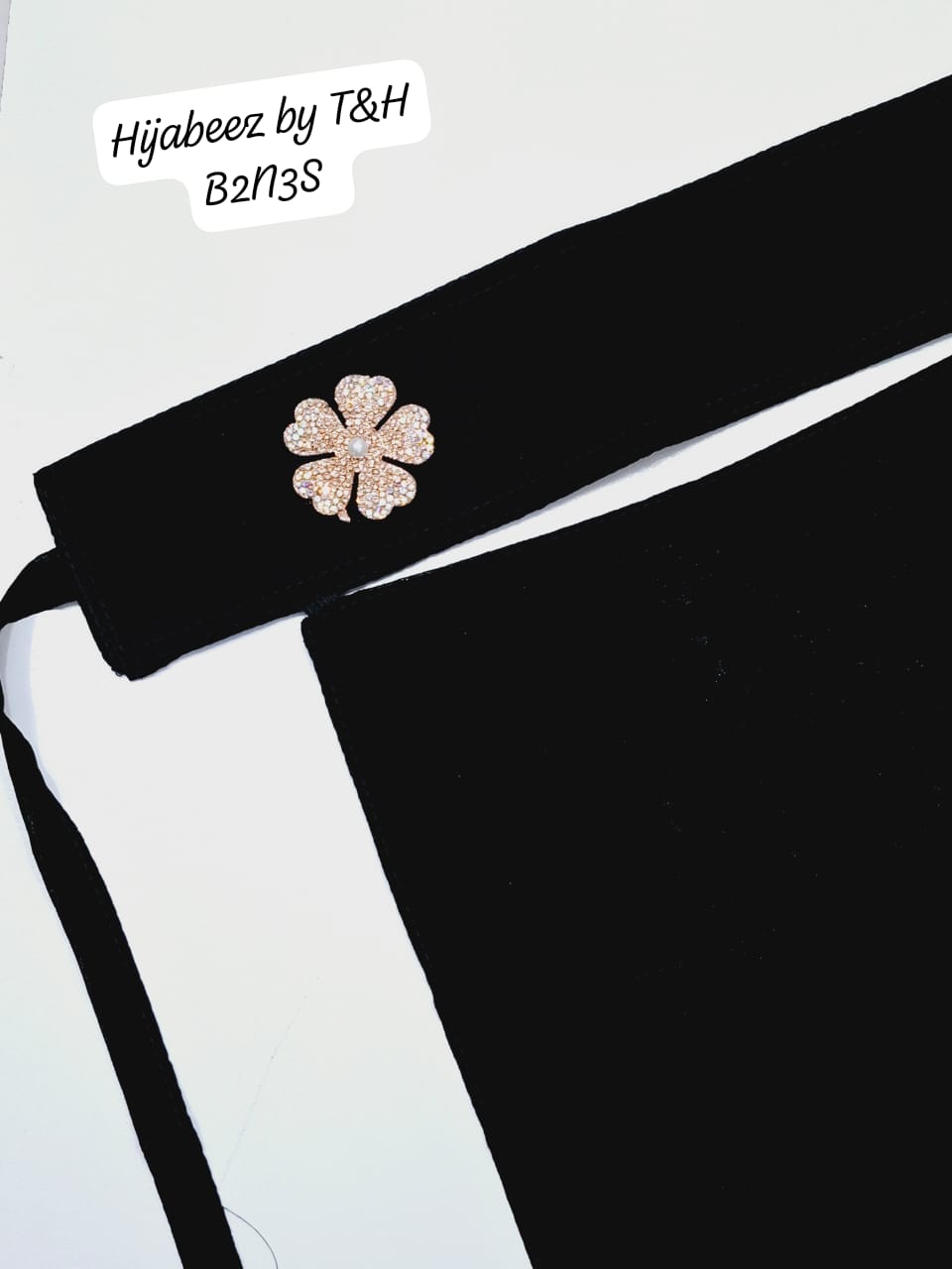 Mix Brooch Saudi Nikab Elegant Modest Wear With Stylish Detailing
