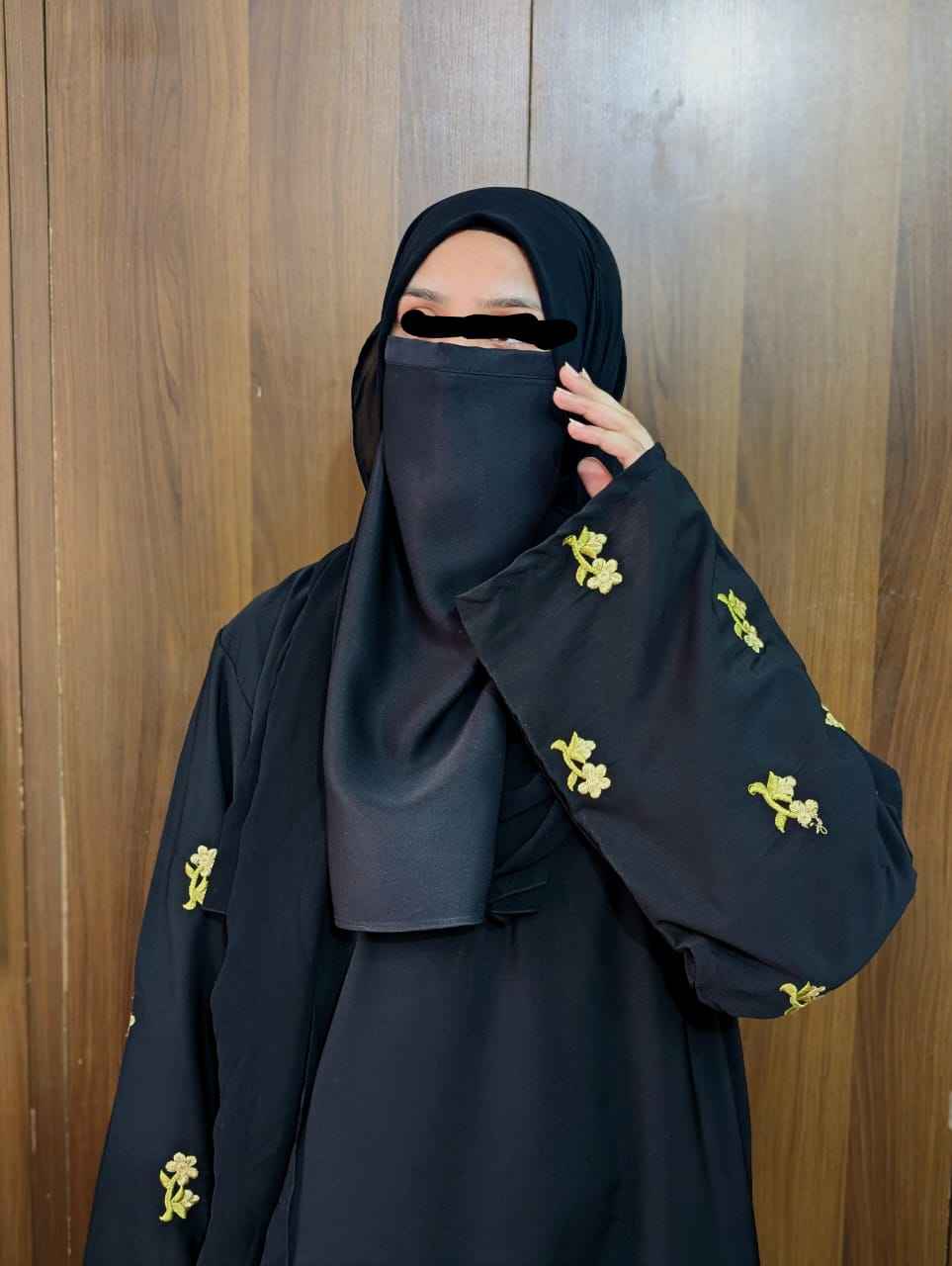 Stylish Embroidered Sleeves Abaya