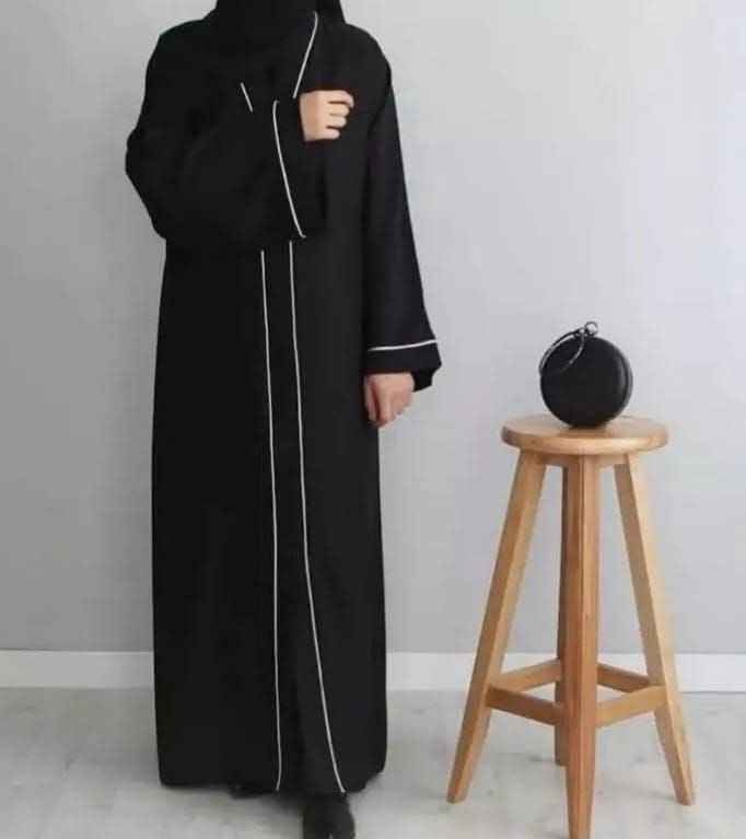 Chic Front Open Pippin Abaya